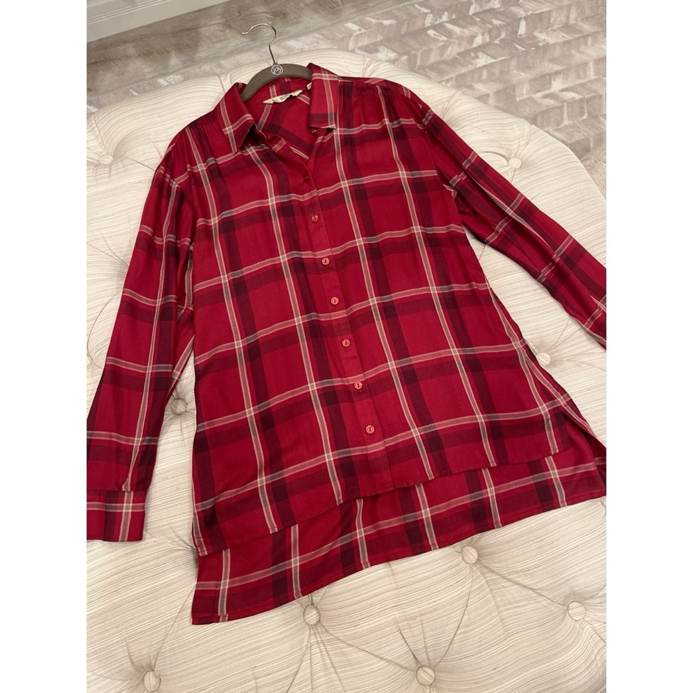 All Worthy by Hunter McGrady 100% Rayon Silky Red Plaid Blouse with High-Low Hem